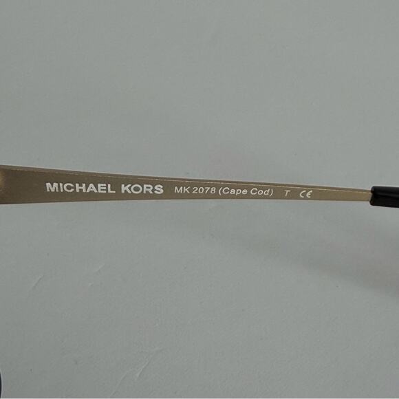 Michael Kors Cape Cod Oversized Sunglasses Black Gold main image 7